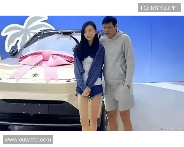 足球巨星带儿女出镜 温馨家庭时刻引发网友热议